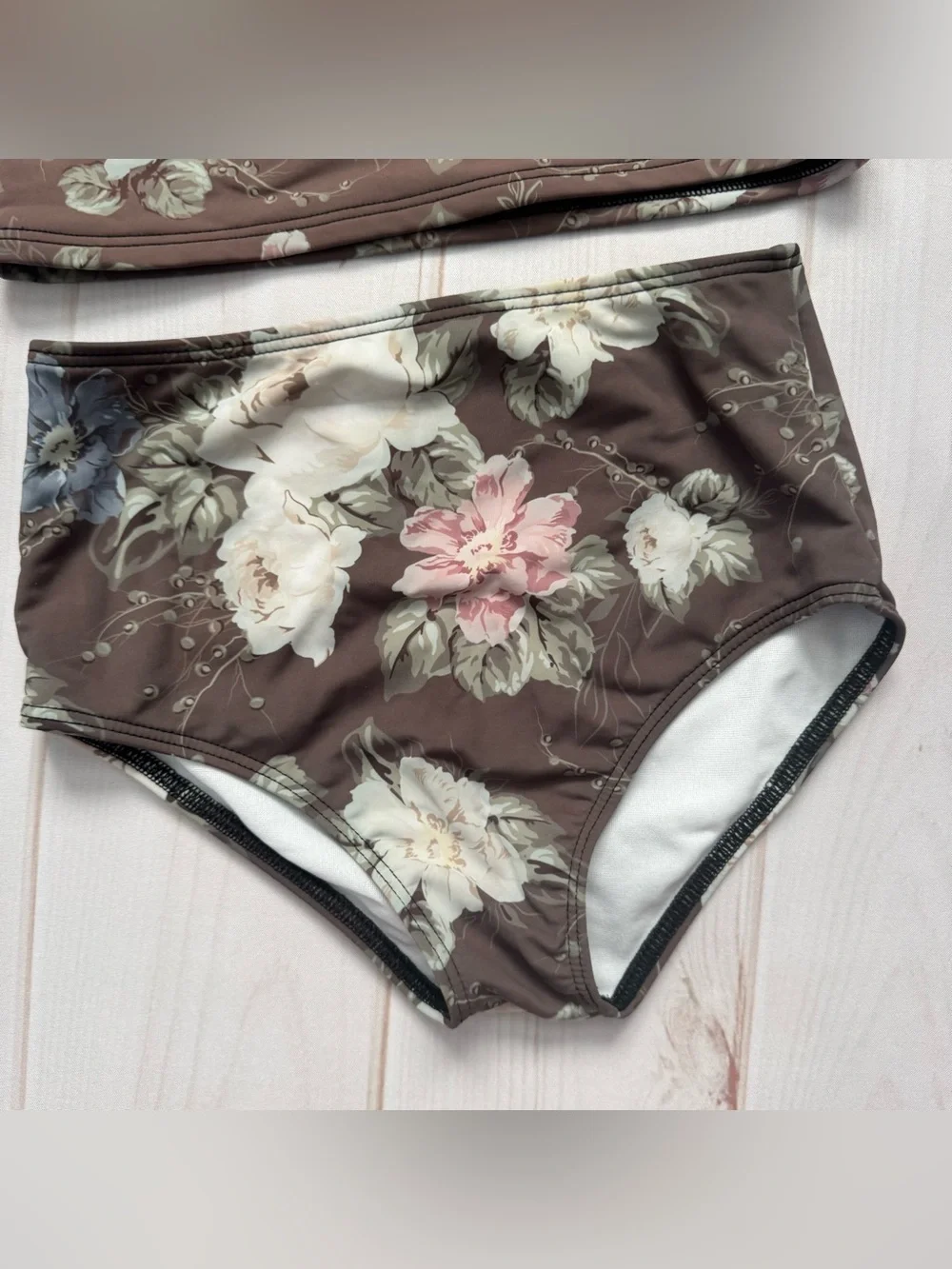 Saint Ida Moody Floral Two Piece Rash Guard